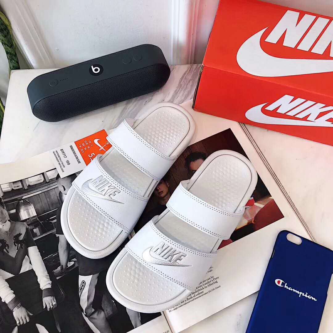 Nike Benassi JDI White Silver